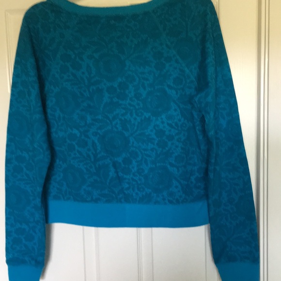 Aero French Terry Lacy Floral Crop Sweatshirt NWOT - Picture 2 of 9